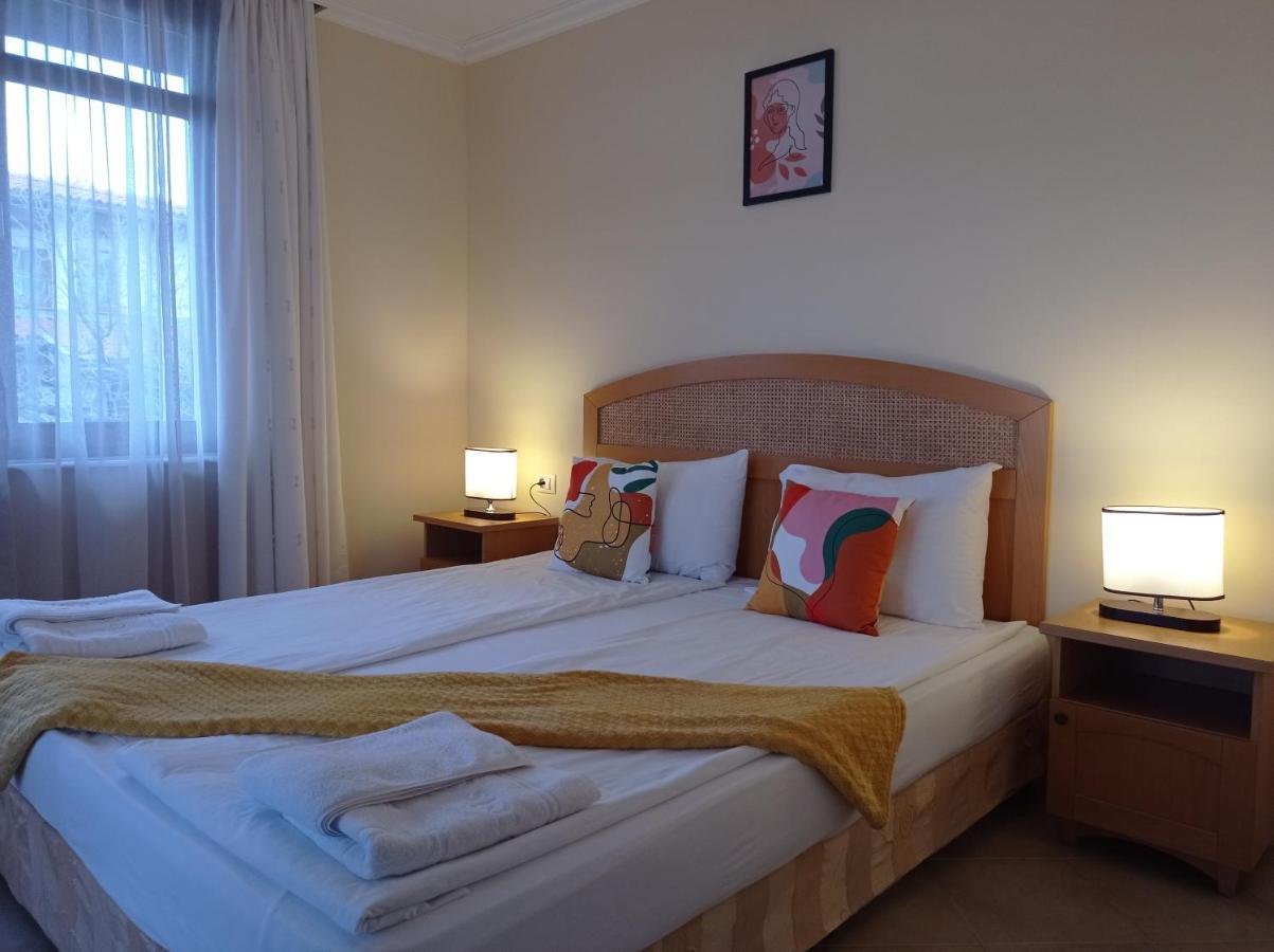 Lilia Sun Apartment Sozopol Bagian luar foto